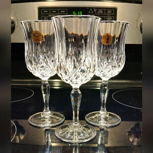 New 24% Led Crystal Sparkly RCR Opera 6oz Wine Glasses Set of 3 Elegant & Modern